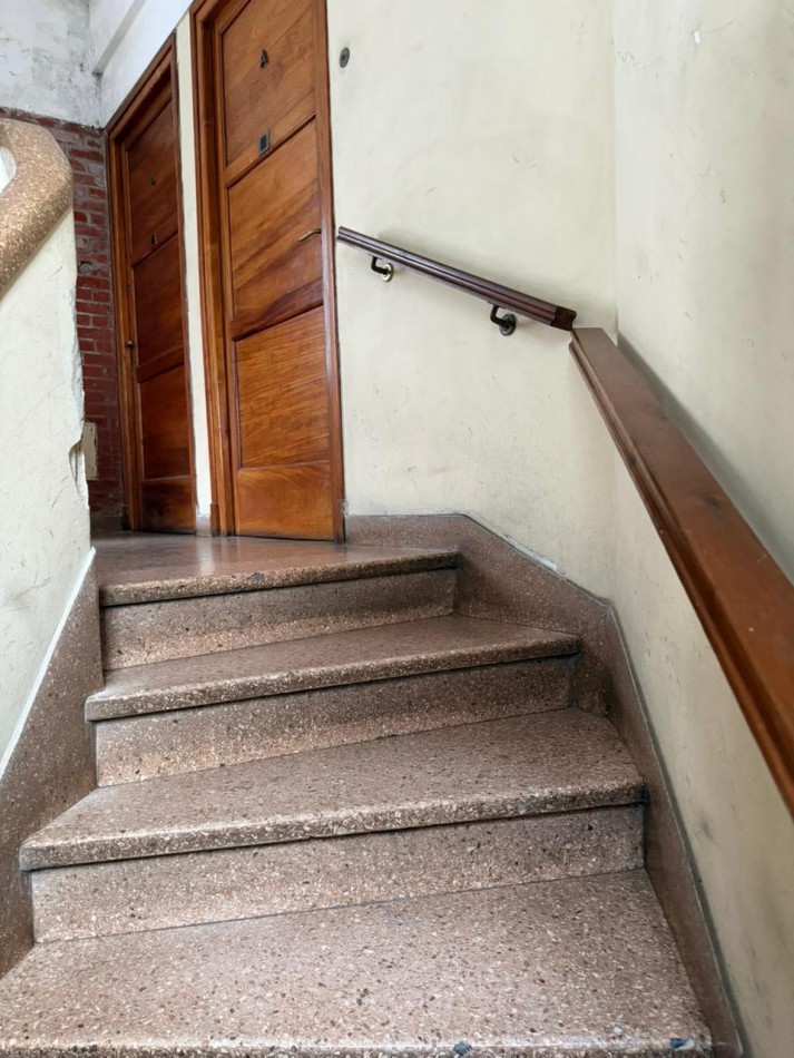 En venta Depto de 3 amb a la calle en Caballito