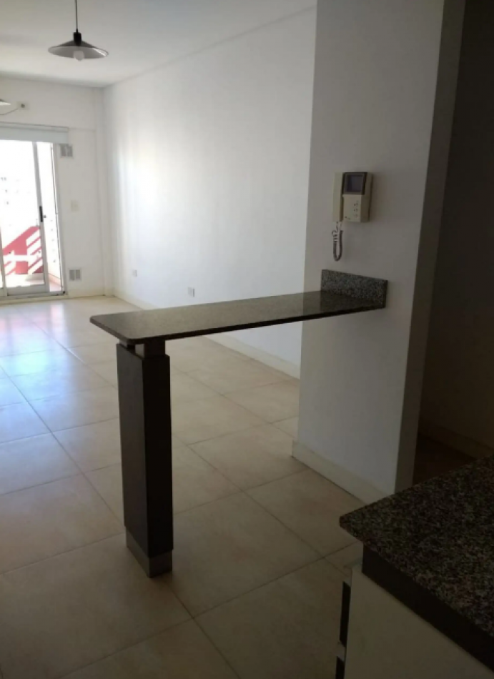 En Venta Monoambiente al frente con Cochera en Saavedra