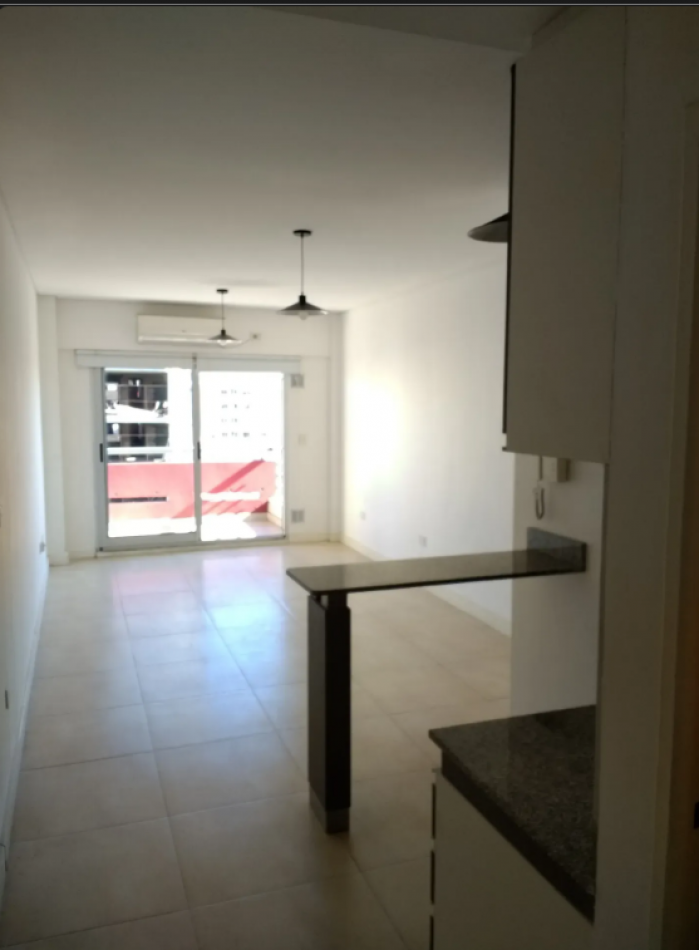 En Venta Monoambiente al frente con Cochera en Saavedra
