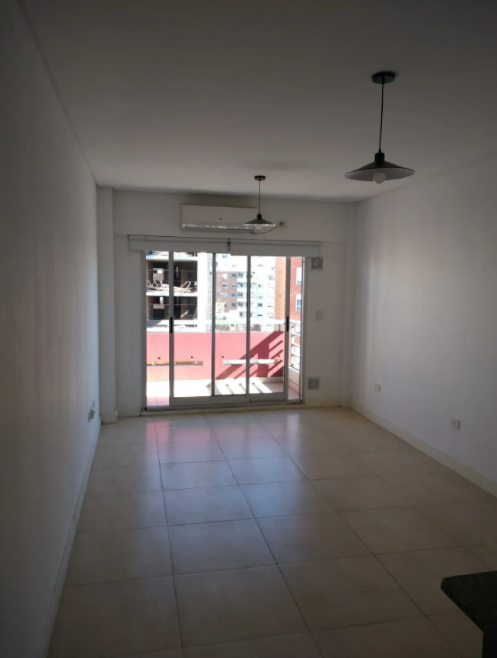 En Venta Monoambiente al frente con Cochera en Saavedra