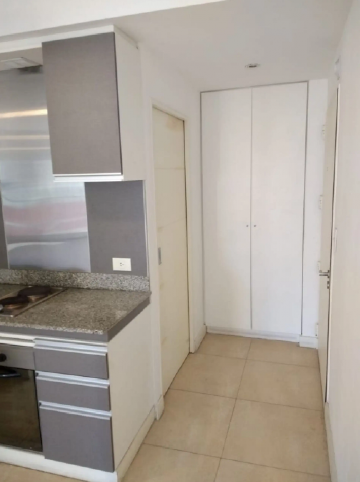 En Venta Monoambiente al frente con Cochera en Saavedra