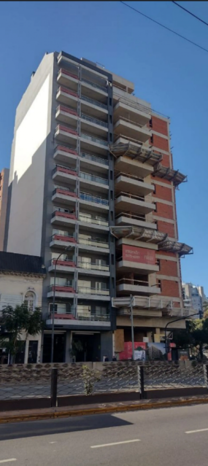 En Venta Monoambiente al frente con Cochera en Saavedra