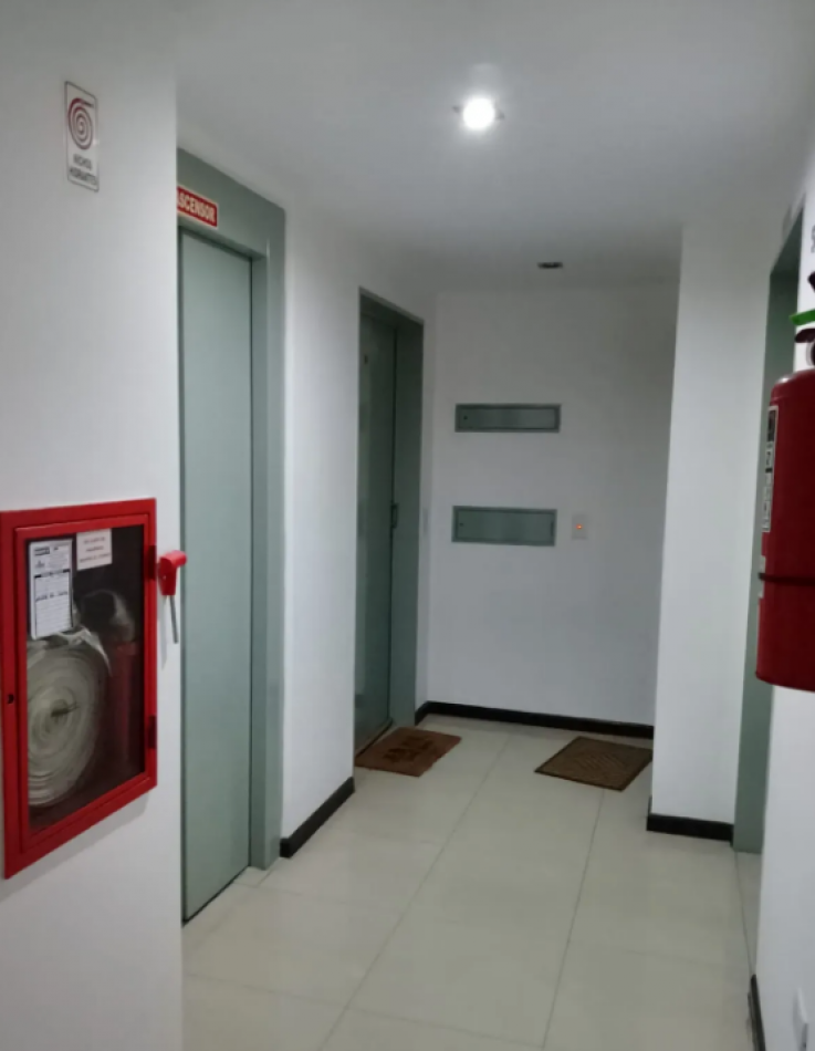 En venta Depto de 2 amb con cochera y Baulera en Parque Chacabuco