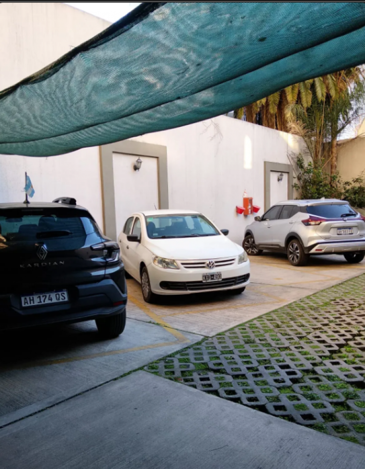 En venta Depto de 2 amb con cochera y Baulera en Parque Chacabuco