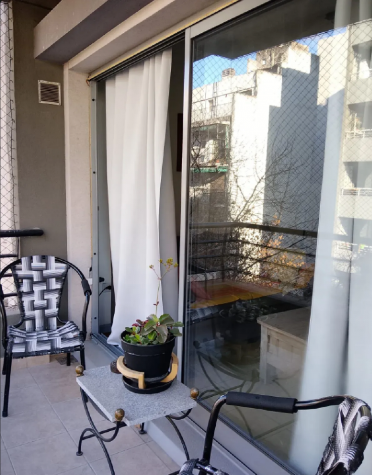 En venta Depto de 2 amb con cochera y Baulera en Parque Chacabuco