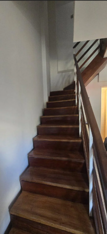 EN VENTA DEPTO DUPLEX 3 AMB EN CABALLITO