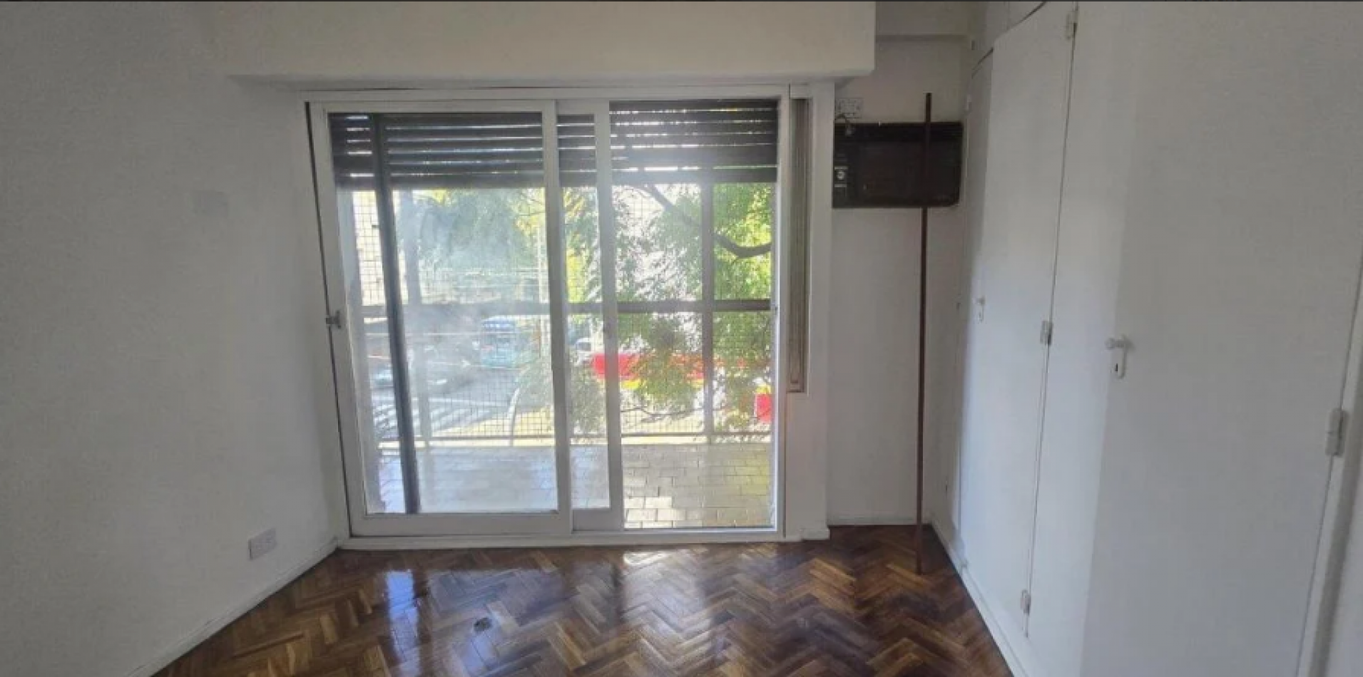 EN VENTA DEPTO DUPLEX 3 AMB EN CABALLITO