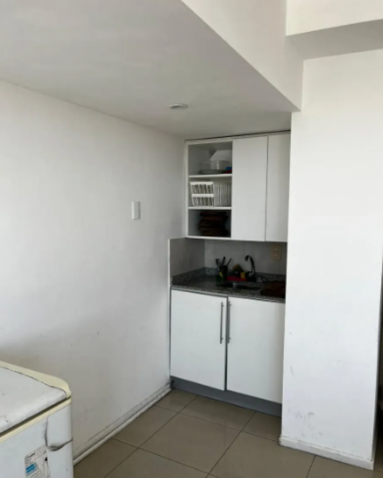 En venta Amplio monoambiente al contrafrente en Flores