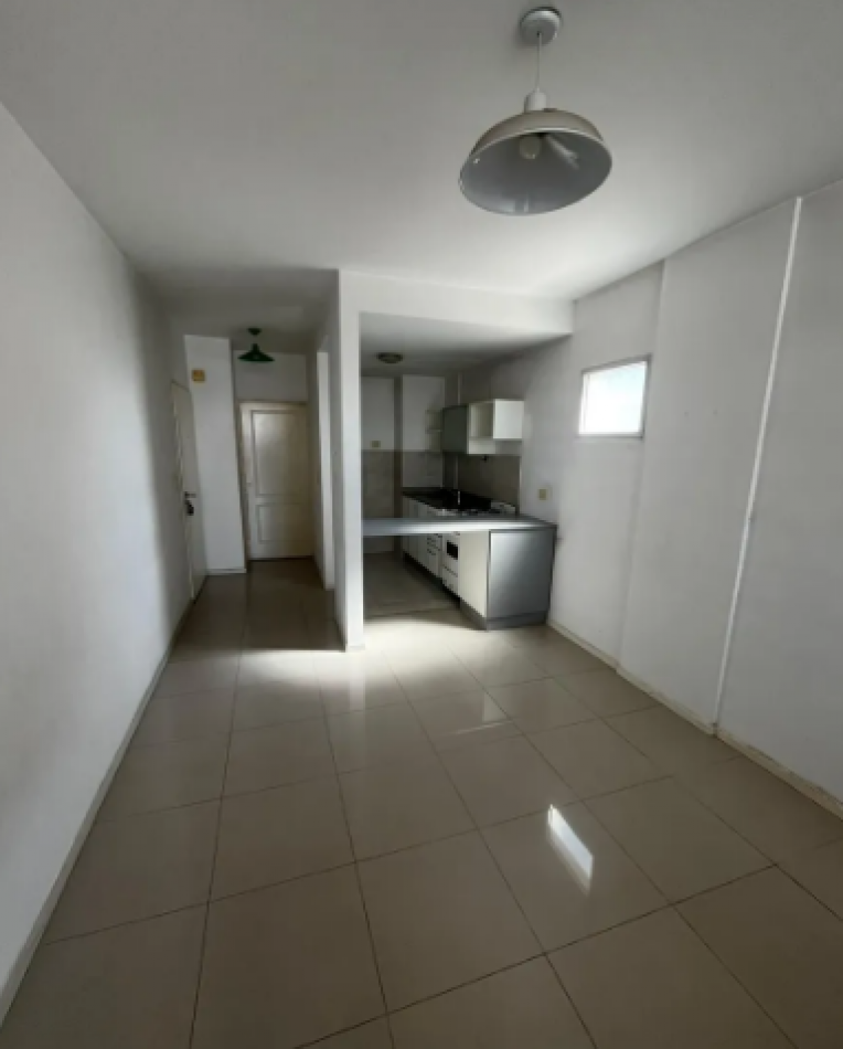 En venta Amplio monoambiente al contrafrente en Flores