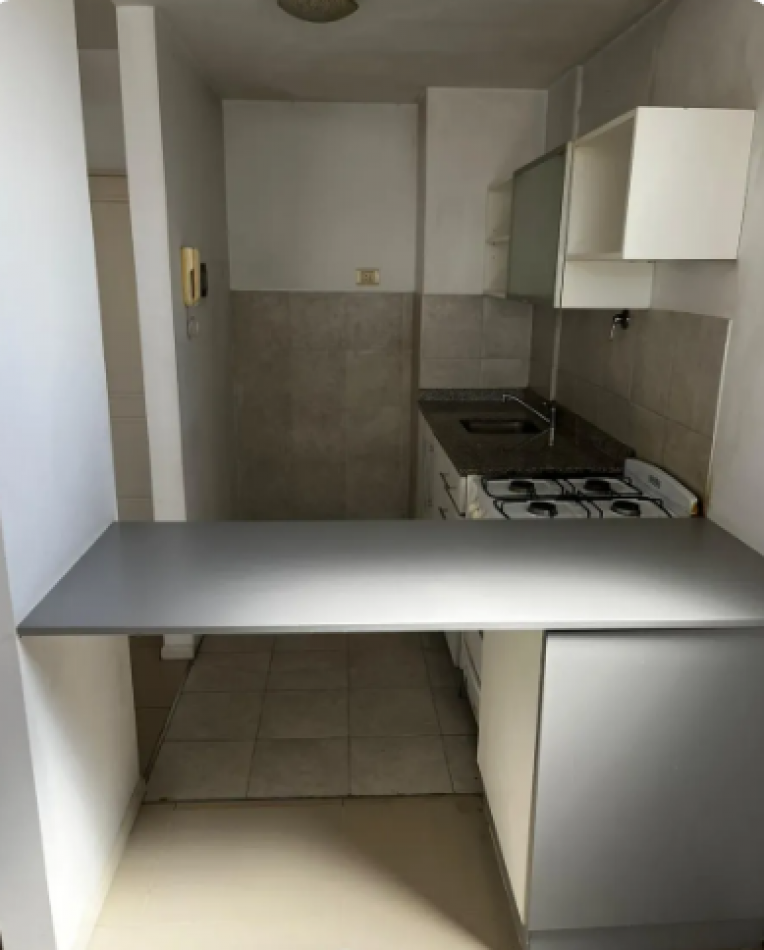 En venta Amplio monoambiente al contrafrente en Flores