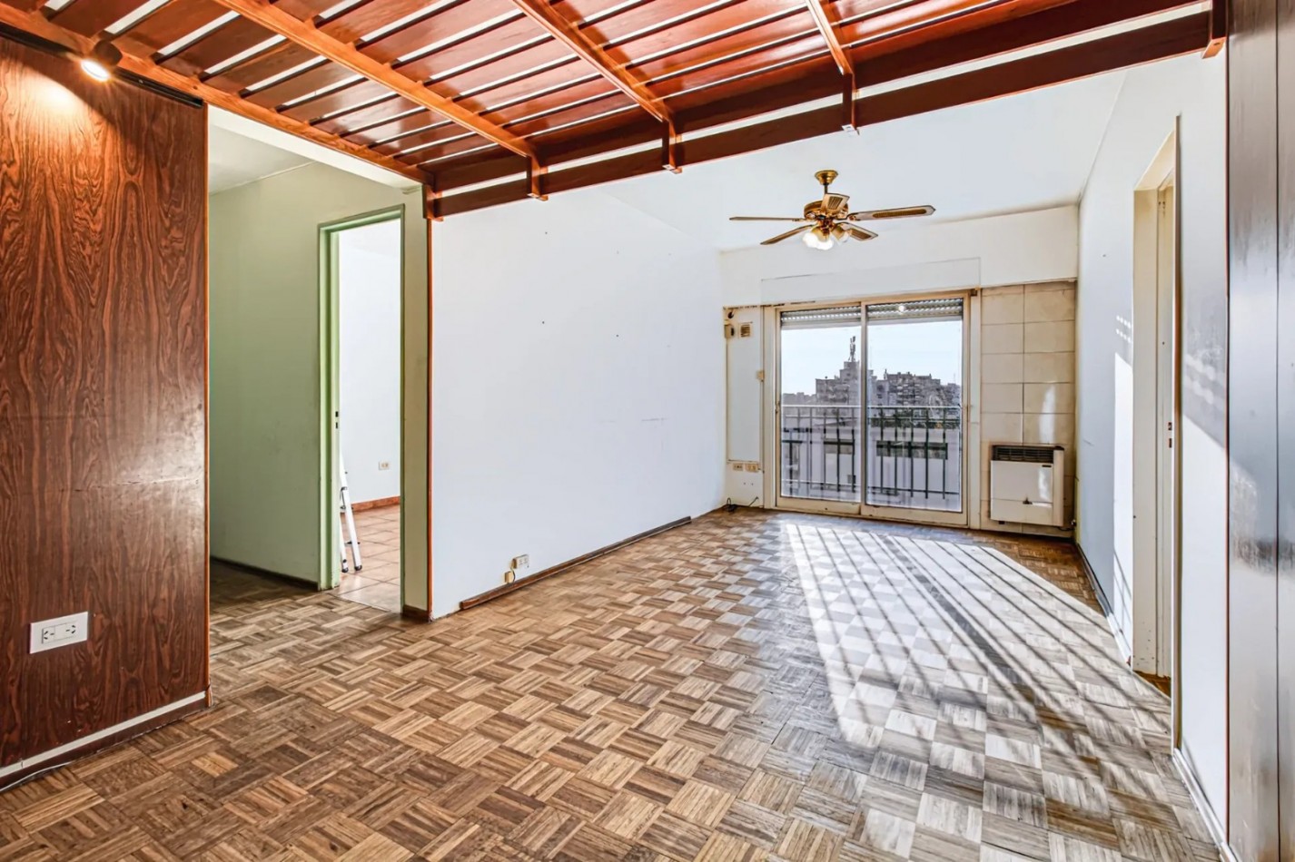 Venta departamento 5 amb con balcon en Alberdi 1600, Caballito