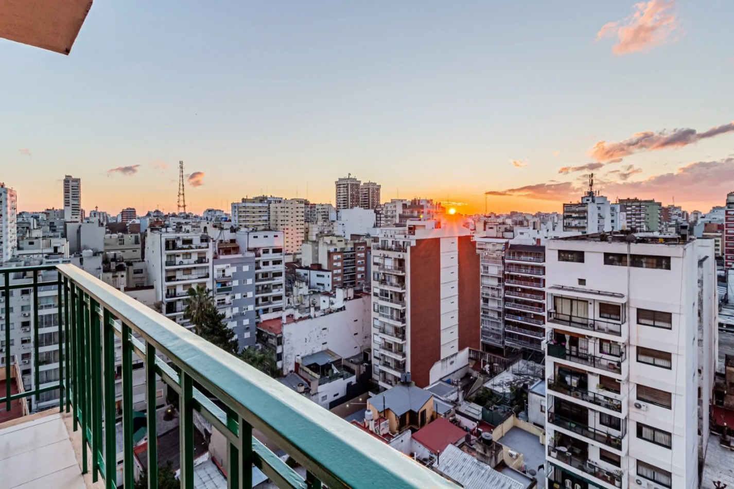 Venta departamento 5 amb con balcon en Alberdi 1600, Caballito