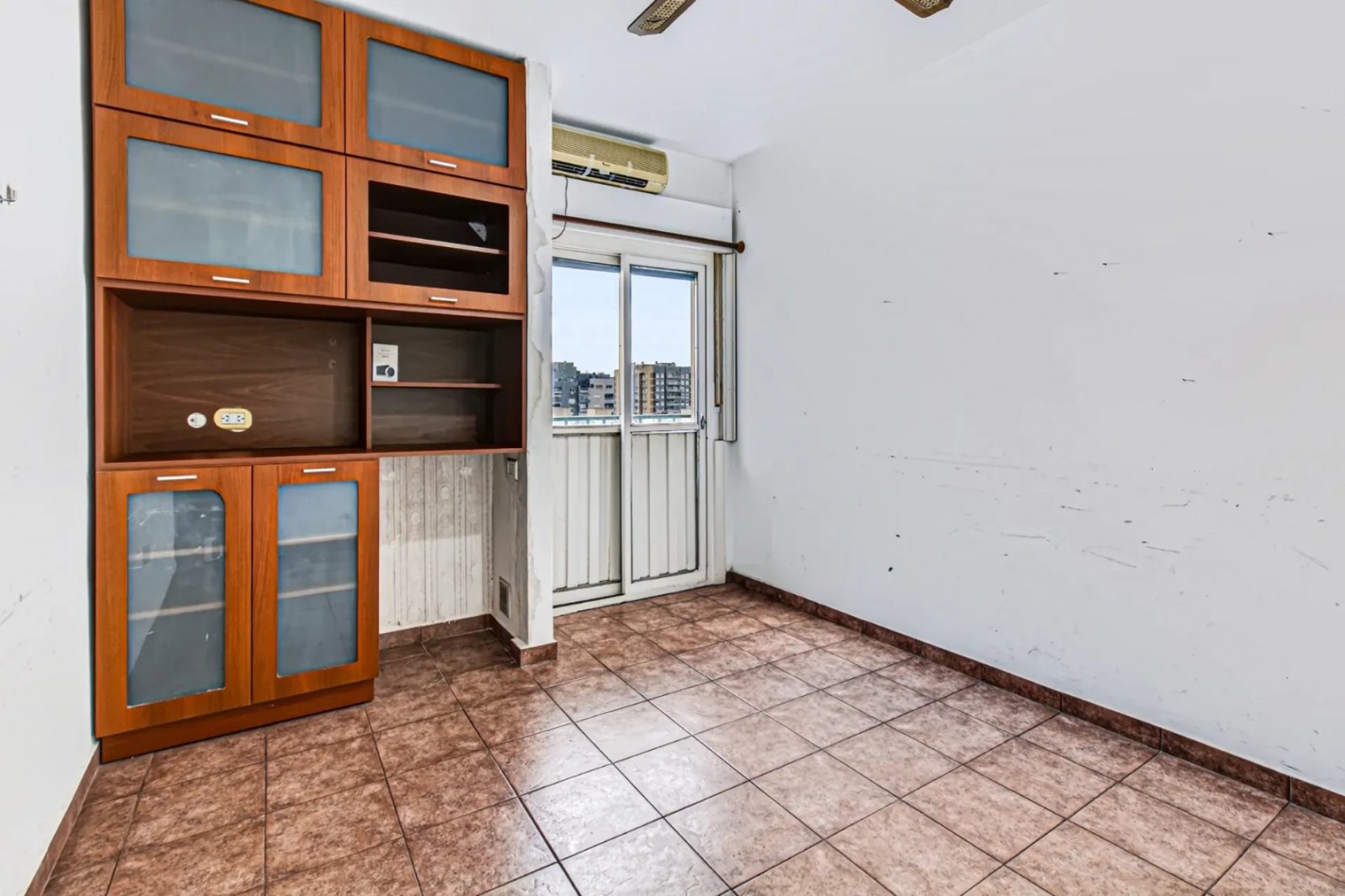Venta departamento 5 amb con balcon en Alberdi 1600, Caballito