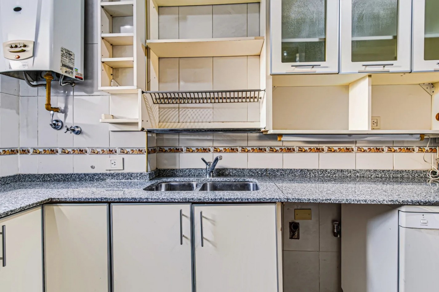 Venta departamento 5 amb con balcon en Alberdi 1600, Caballito
