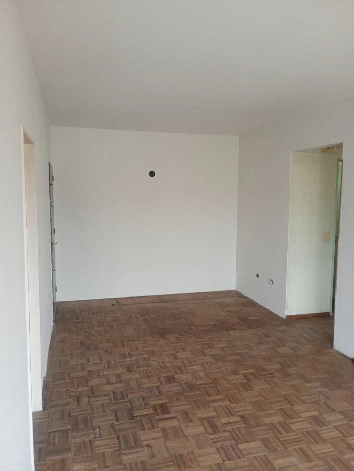 Venta departamento 5 amb con balcon en Alberdi 1600, Caballito