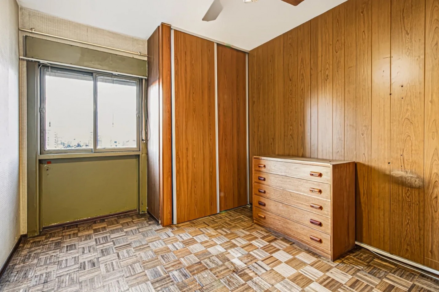 Venta departamento 5 amb con balcon en Alberdi 1600, Caballito