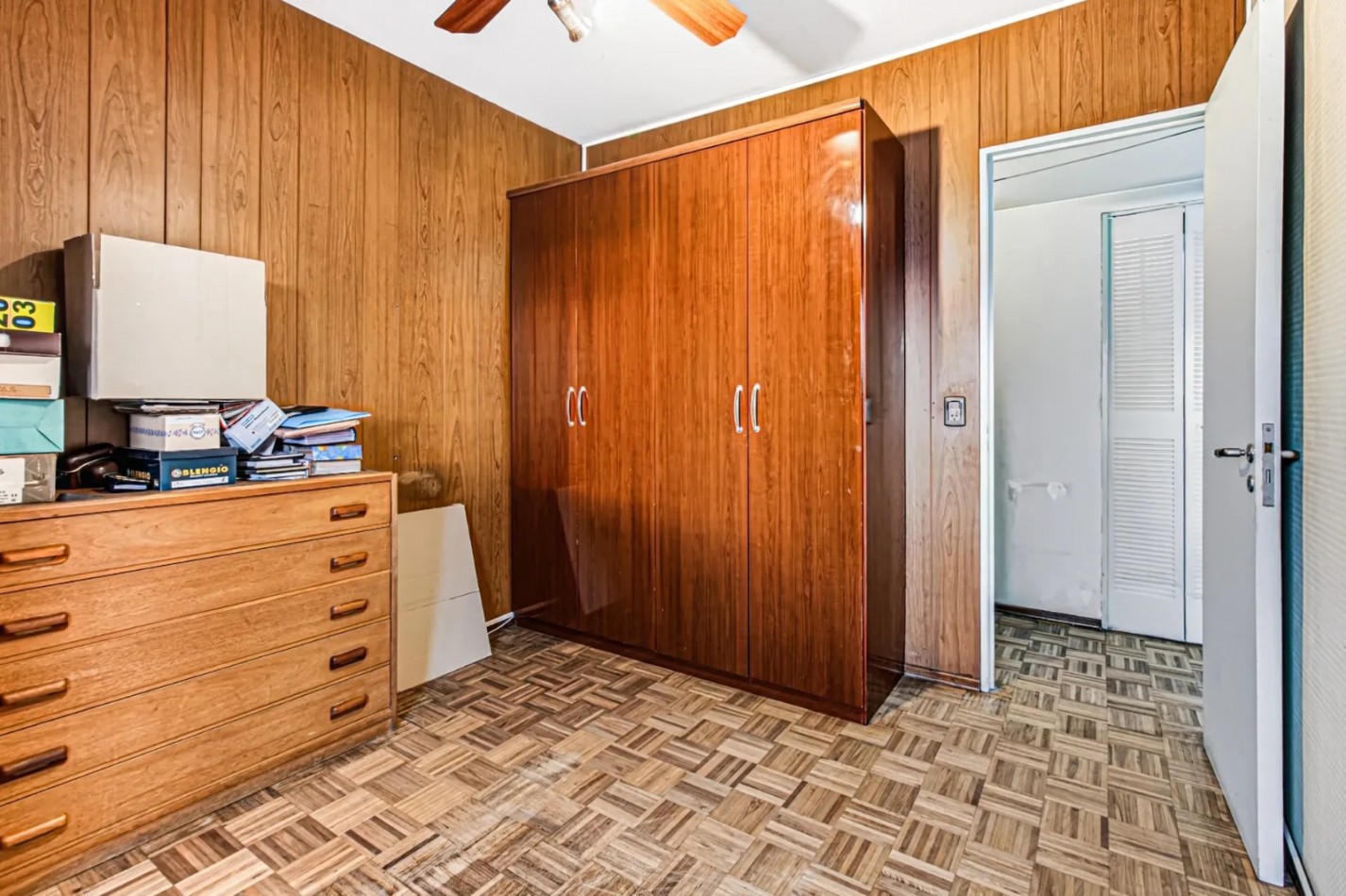 Venta departamento 5 amb con balcon en Alberdi 1600, Caballito