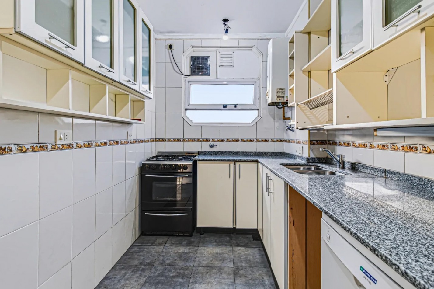 Venta departamento 5 amb con balcon en Alberdi 1600, Caballito