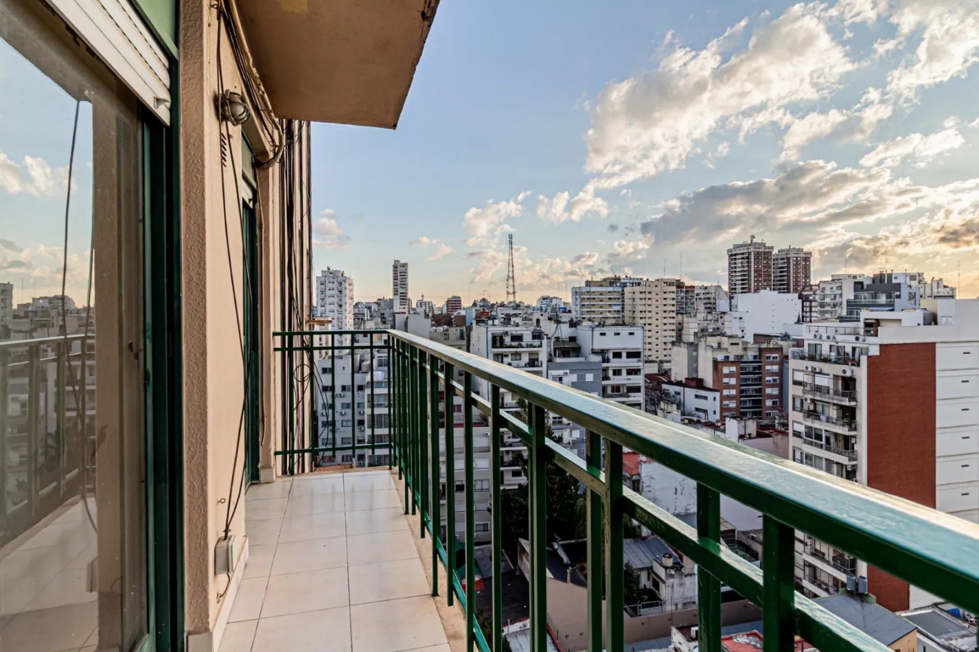 Venta departamento 5 amb con balcon en Alberdi 1600, Caballito