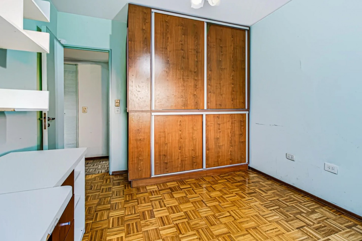 Venta departamento 5 amb con balcon en Alberdi 1600, Caballito