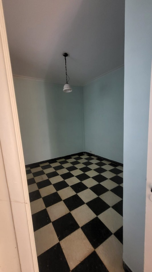 Venta departamento 4 amb con dependencia en Fragata Sarmiento 100, Caballito
