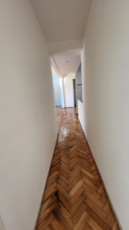 Venta departamento 4 amb con dependencia en Fragata Sarmiento 100, Caballito
