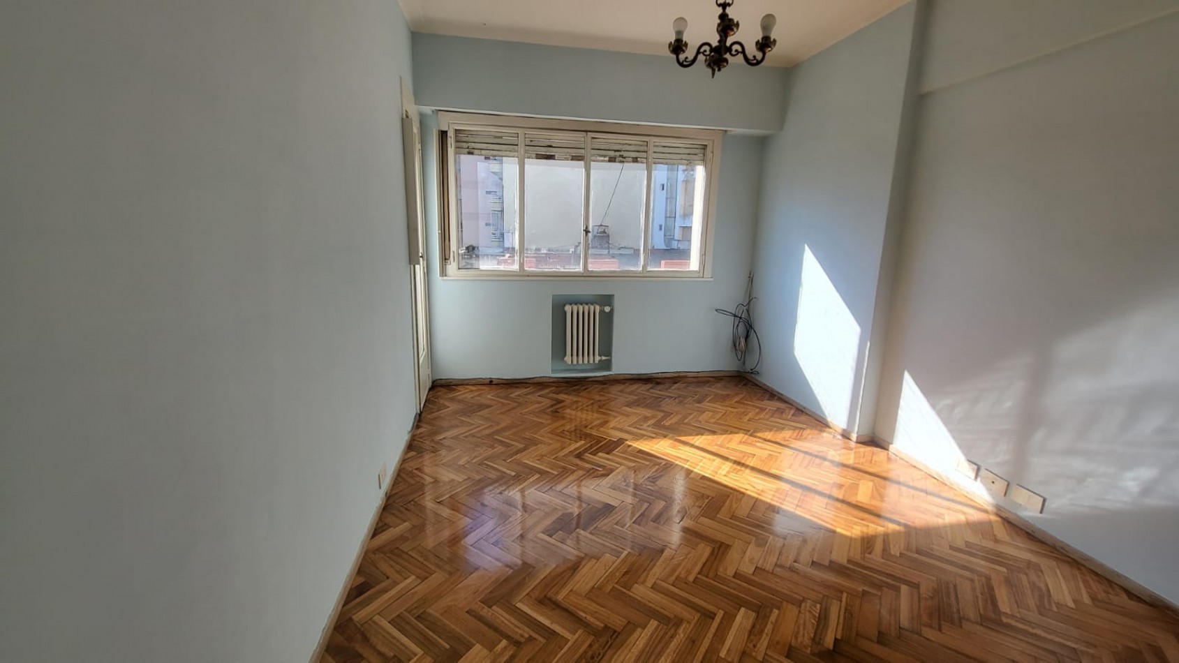 Venta departamento 4 amb con dependencia en Fragata Sarmiento 100, Caballito