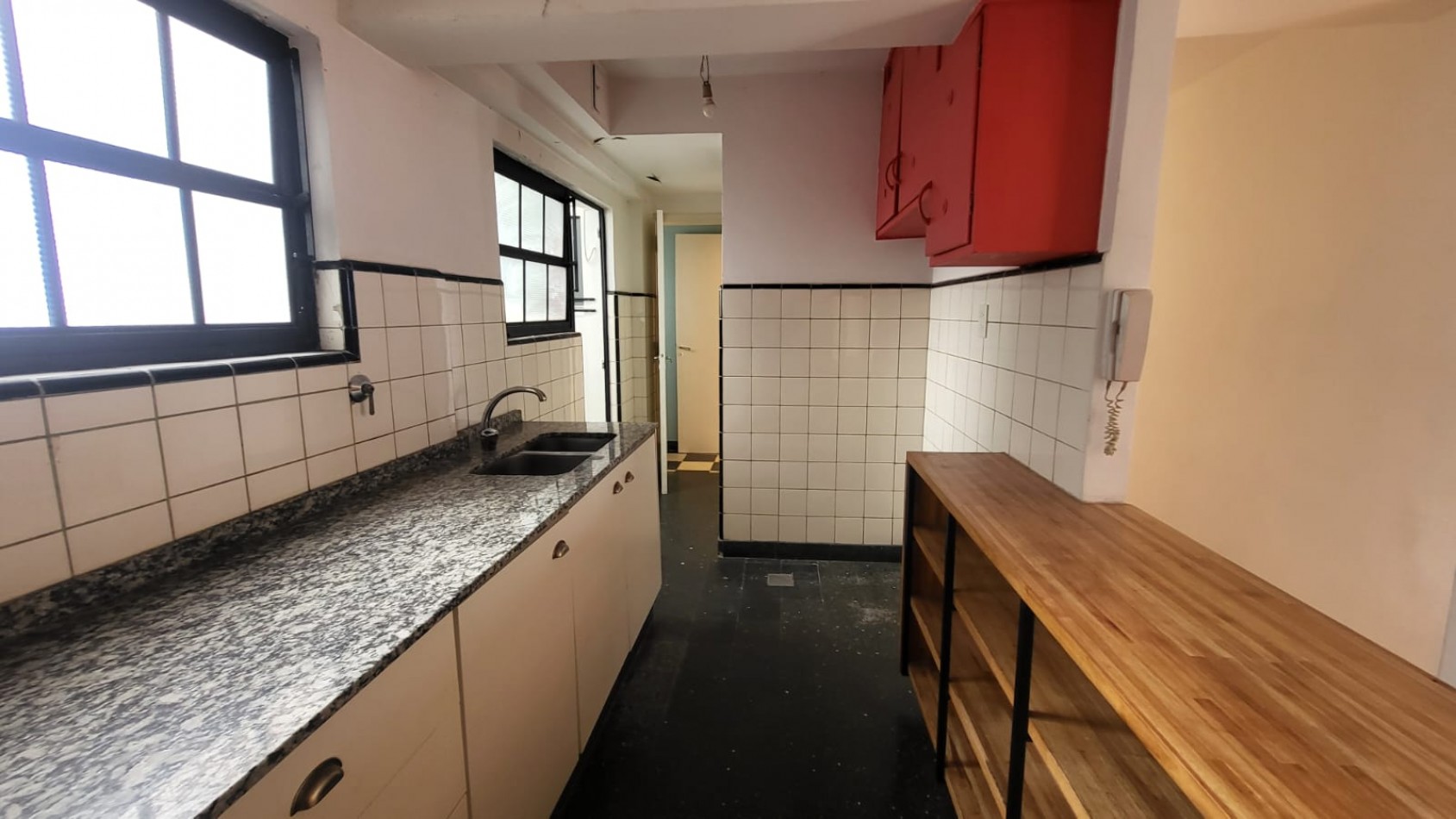 Venta departamento 4 amb con dependencia en Fragata Sarmiento 100, Caballito
