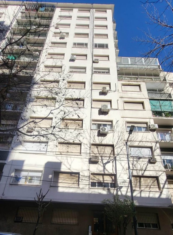 Venta departamento 4 amb con dependencia en Fragata Sarmiento 100, Caballito