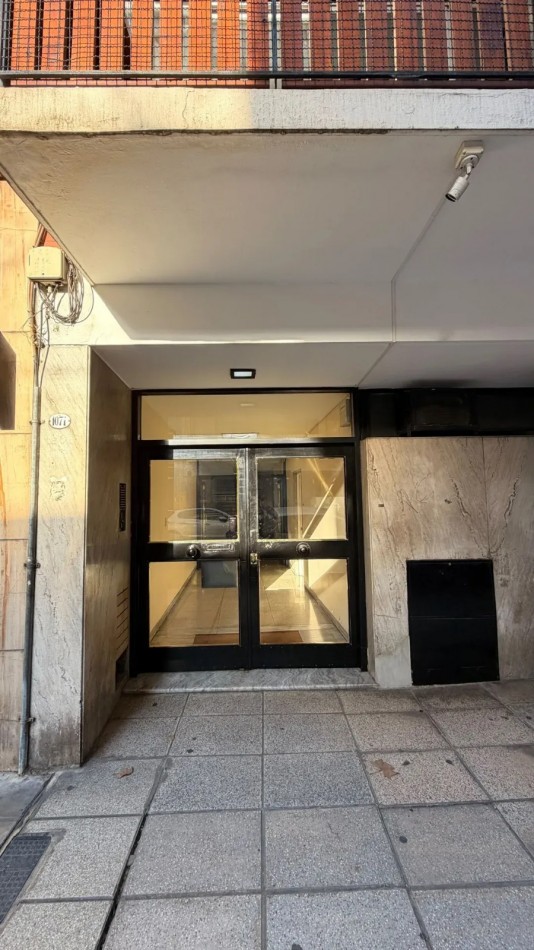 Venta departamento 2 amb refaccionado en Azcuenaga 1000, Recoleta
