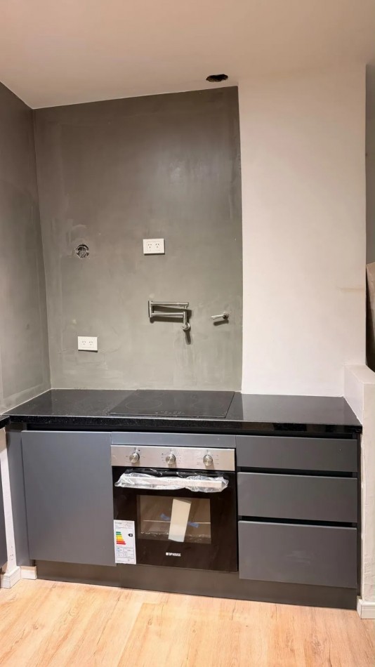 Venta departamento 2 amb refaccionado en Azcuenaga 1000, Recoleta