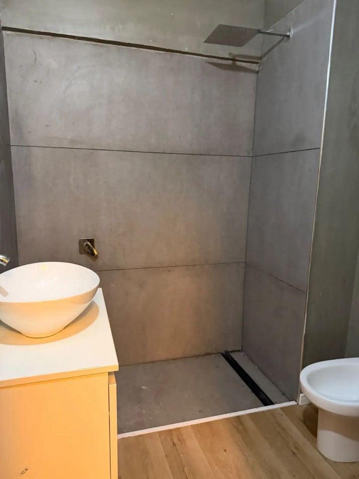 Venta departamento 2 amb refaccionado en Azcuenaga 1000, Recoleta