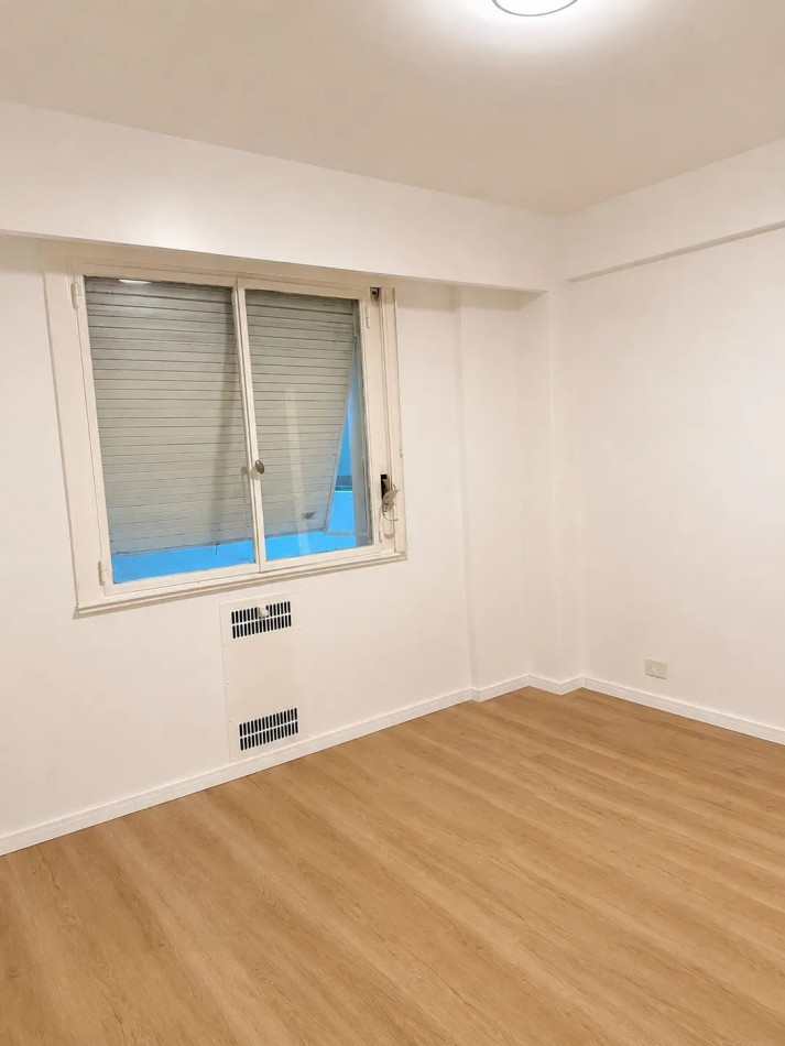 Venta departamento 2 amb refaccionado en Azcuenaga 1000, Recoleta