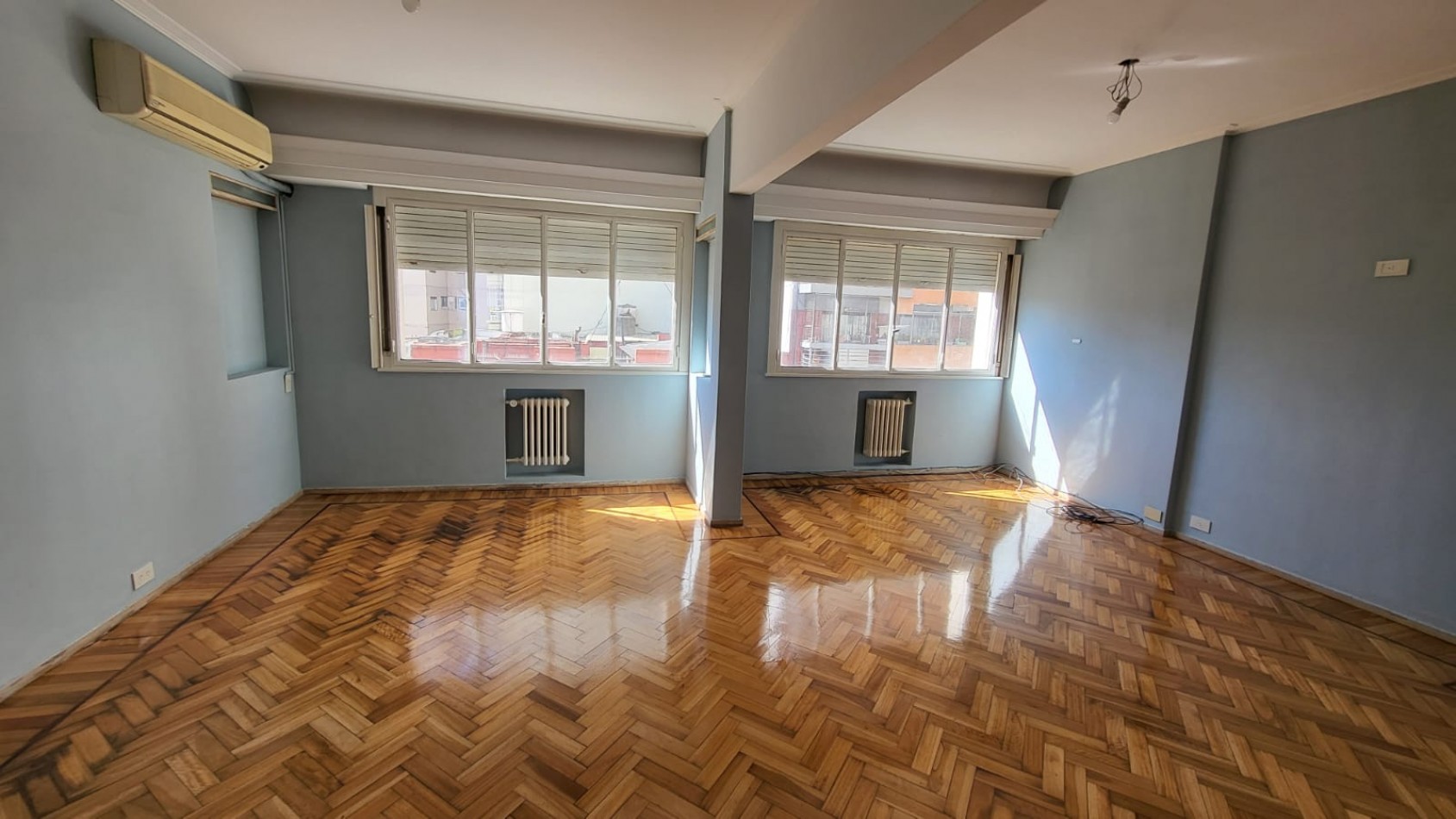 Venta departamento 4 amb con dependencia en Fragata Sarmiento 100, Caballito