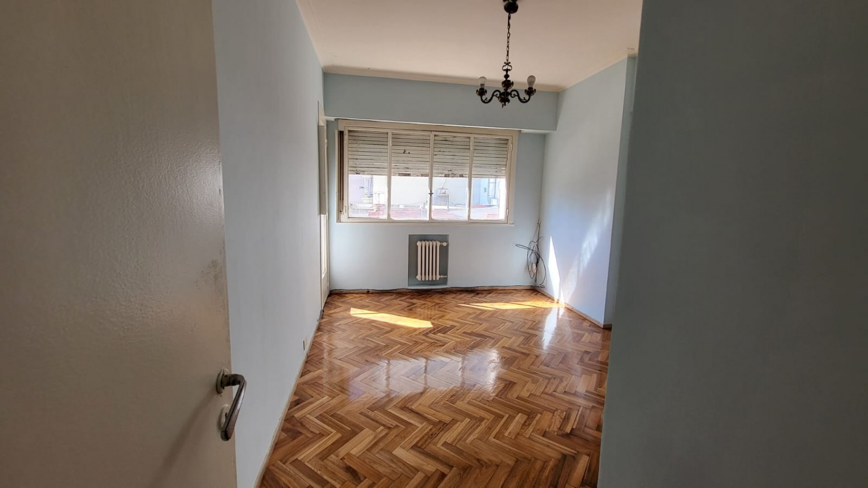 Venta departamento 4 amb con dependencia en Fragata Sarmiento 100, Caballito
