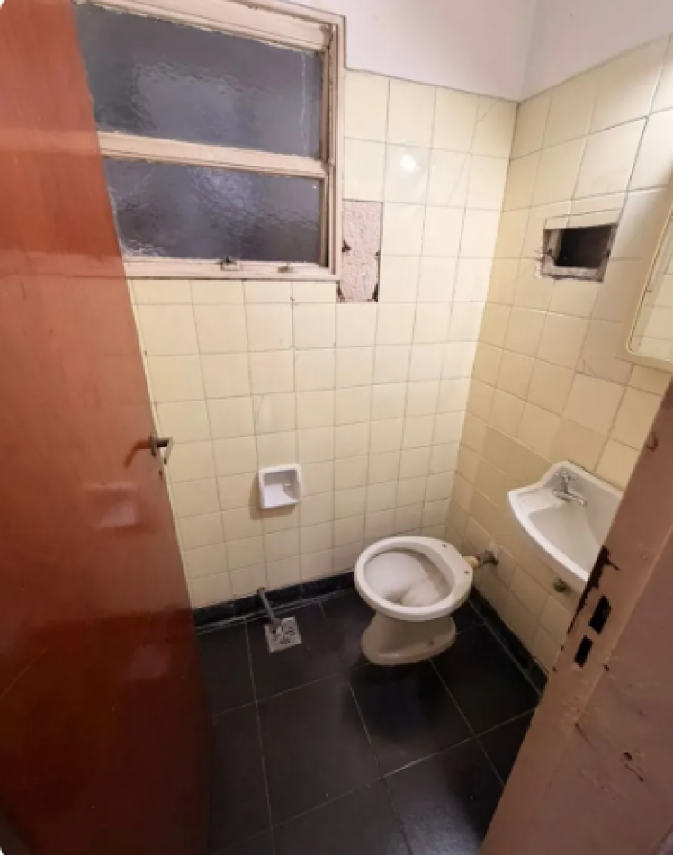 Oportunidad Inversor A Refaccionar 3 Amb Con Balcon Al Frente 76 M2 Sobre Av Avellaneda Flores