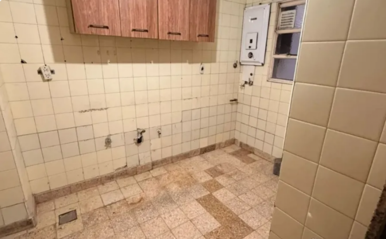 Oportunidad Inversor A Refaccionar 3 Amb Con Balcon Al Frente 76 M2 Sobre Av Avellaneda Flores