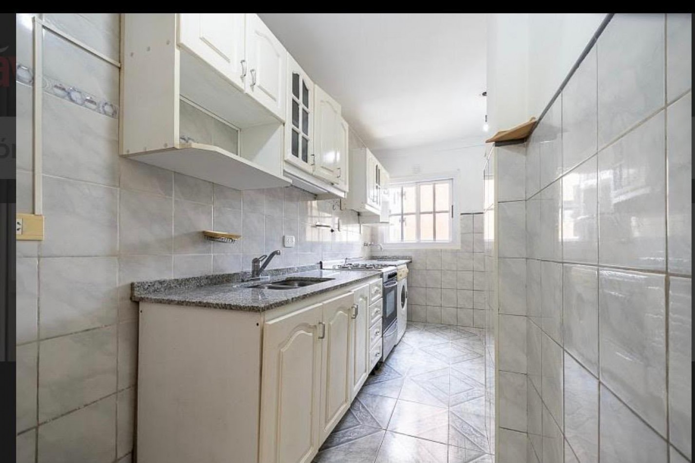Venta departamento 3 amb con balcon en Rosario 100, Caballito