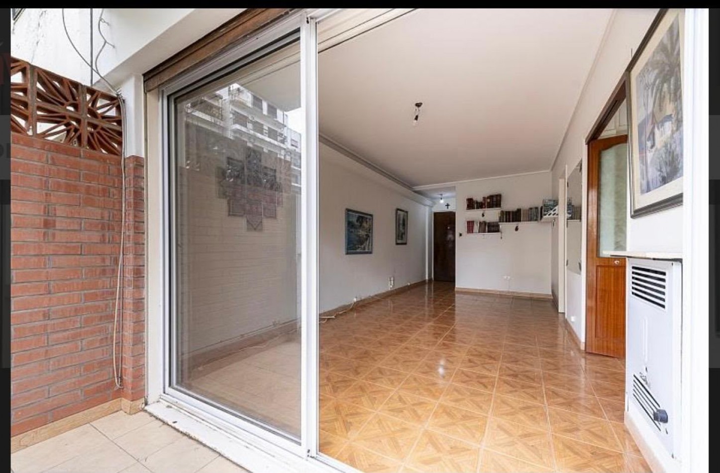 Venta departamento 3 amb con balcon en Rosario 100, Caballito
