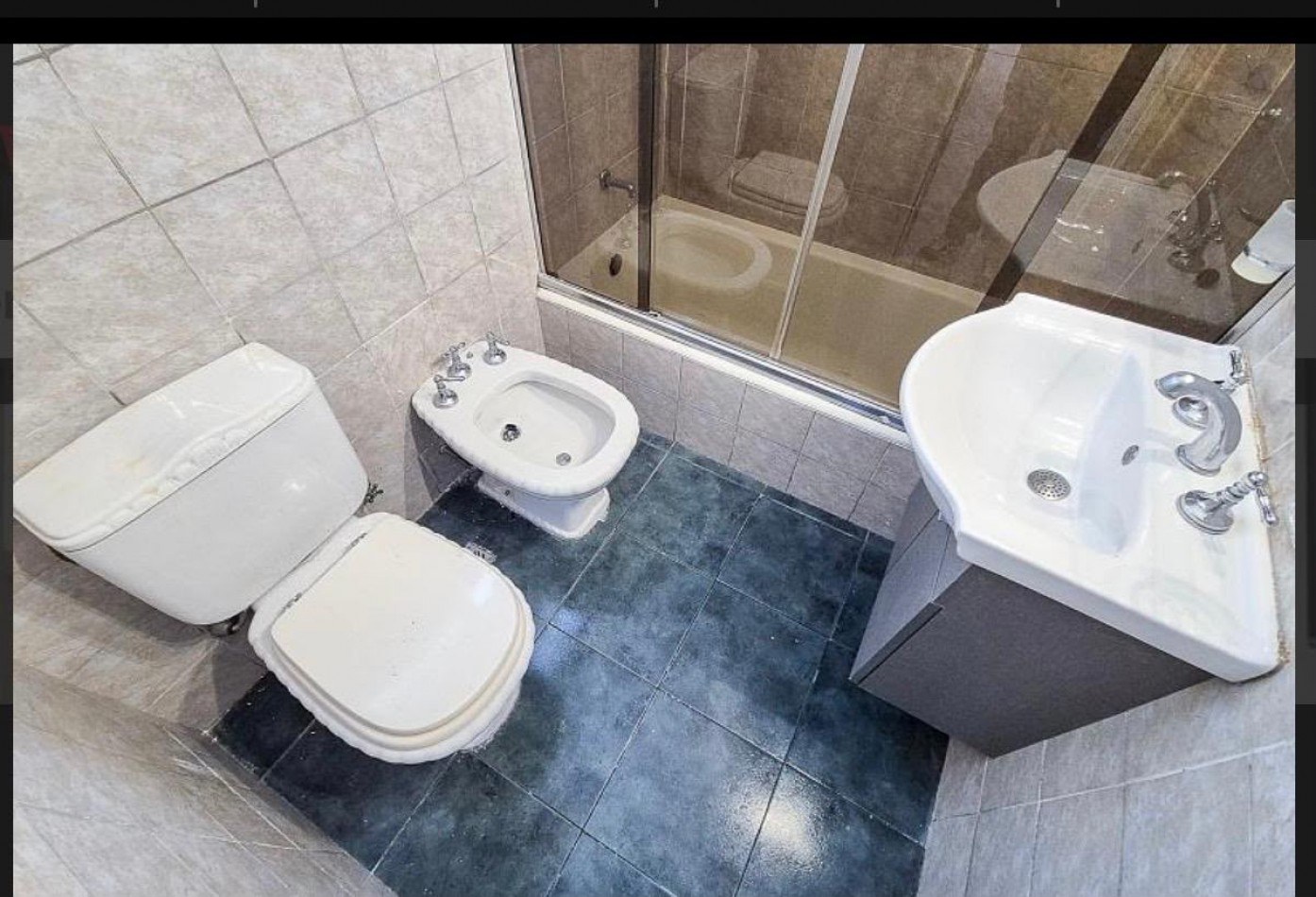 Venta departamento 3 amb con balcon en Rosario 100, Caballito