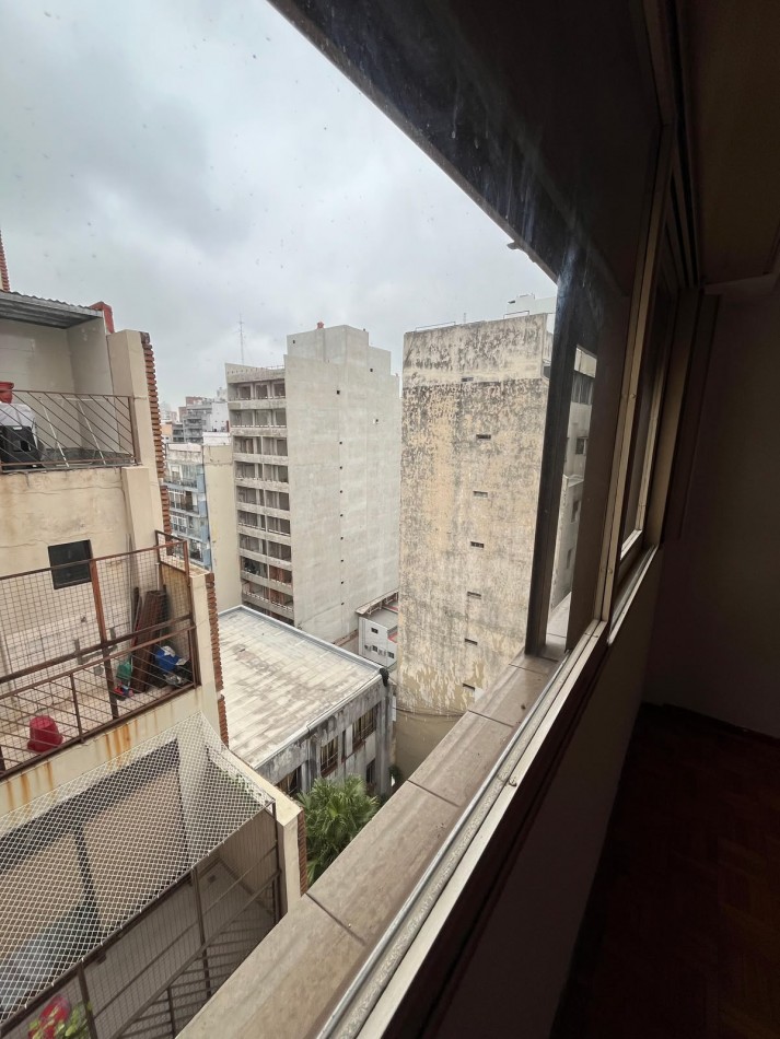 Venta departamento 3 amb con cochera en Av La Plata 600, Caballito
