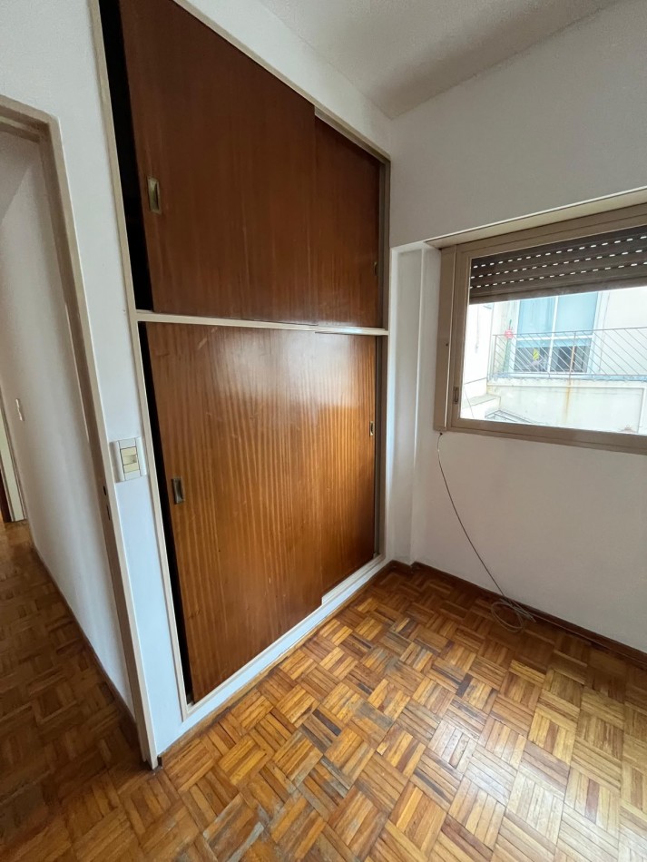 Venta departamento 3 amb con cochera en Av La Plata 600, Caballito