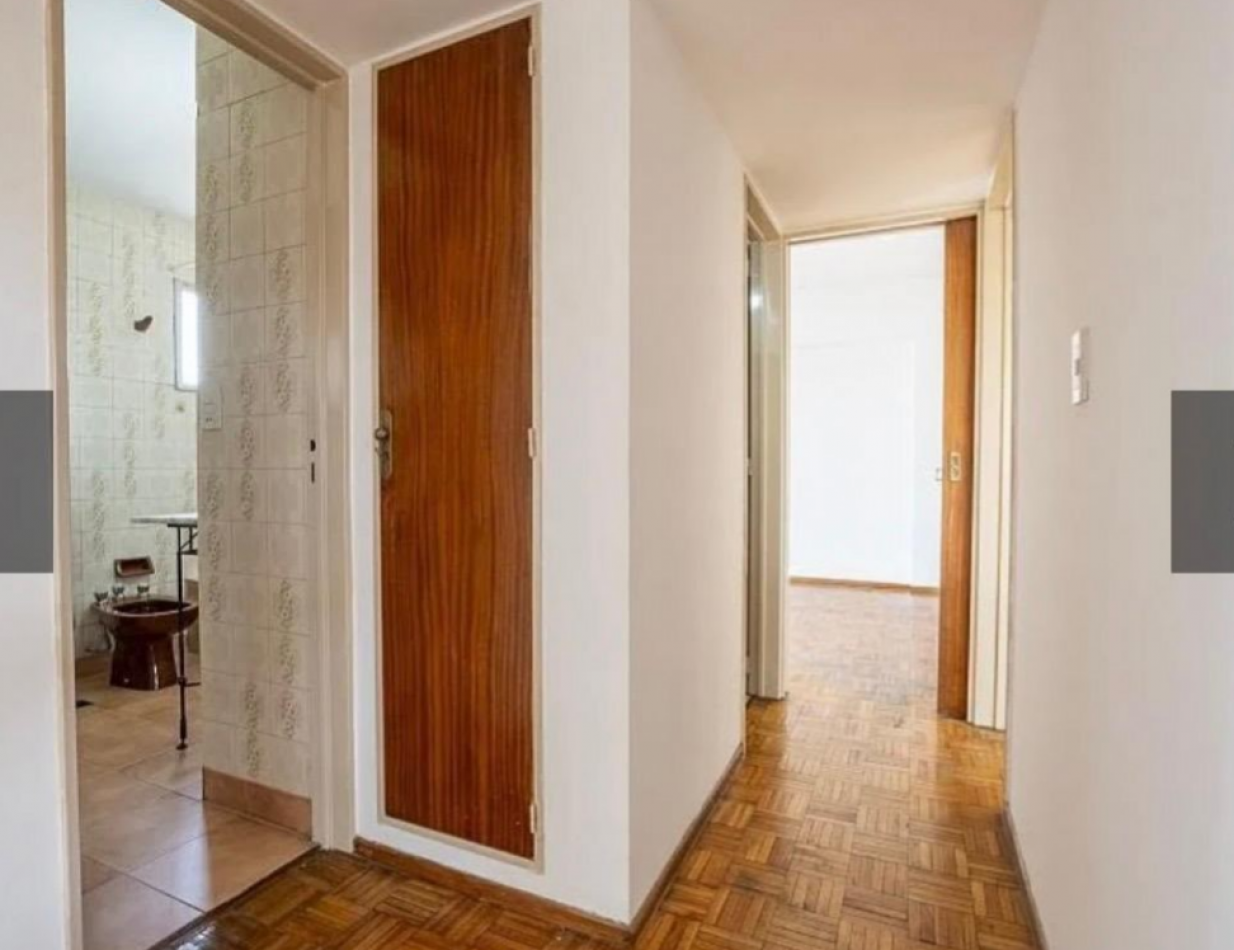 Venta departamento 3 amb con cochera en Av La Plata 600, Caballito