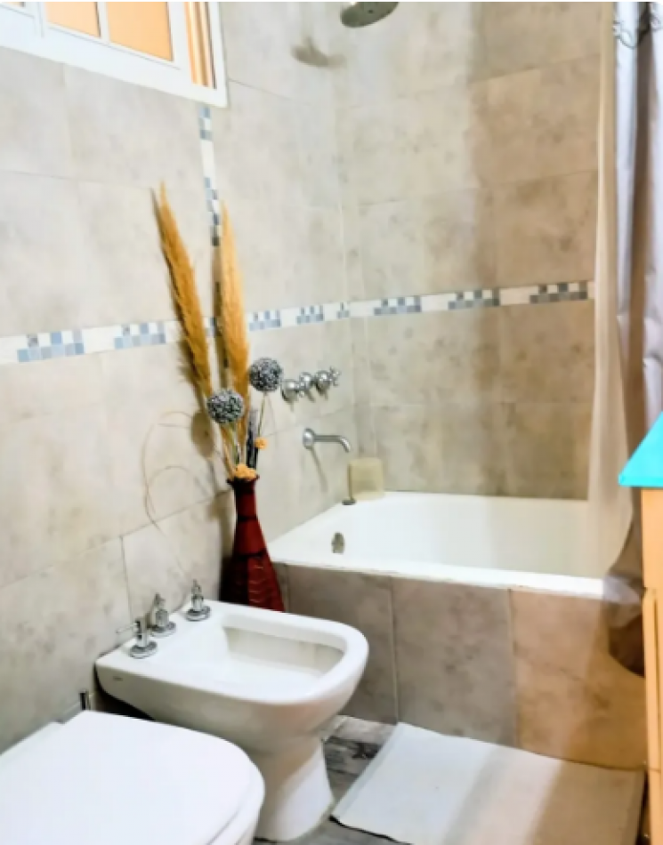 En Venta Excelente 3 Amb Gran Patio con Jardin, Parrilla y Horno de Barro en Caballito