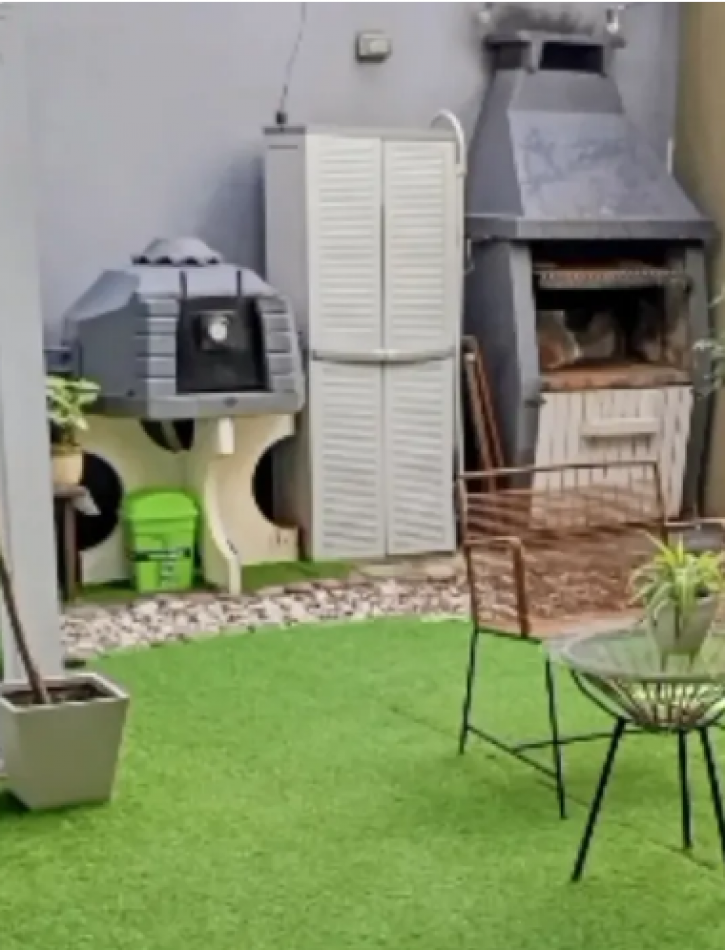 En Venta Excelente 3 Amb Gran Patio con Jardin, Parrilla y Horno de Barro en Caballito