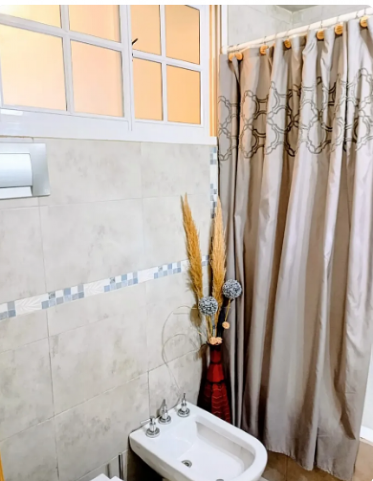 En Venta Excelente 3 Amb Gran Patio con Jardin, Parrilla y Horno de Barro en Caballito