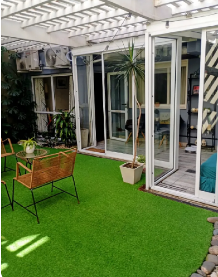En Venta Excelente 3 Amb Gran Patio con Jardin, Parrilla y Horno de Barro en Caballito