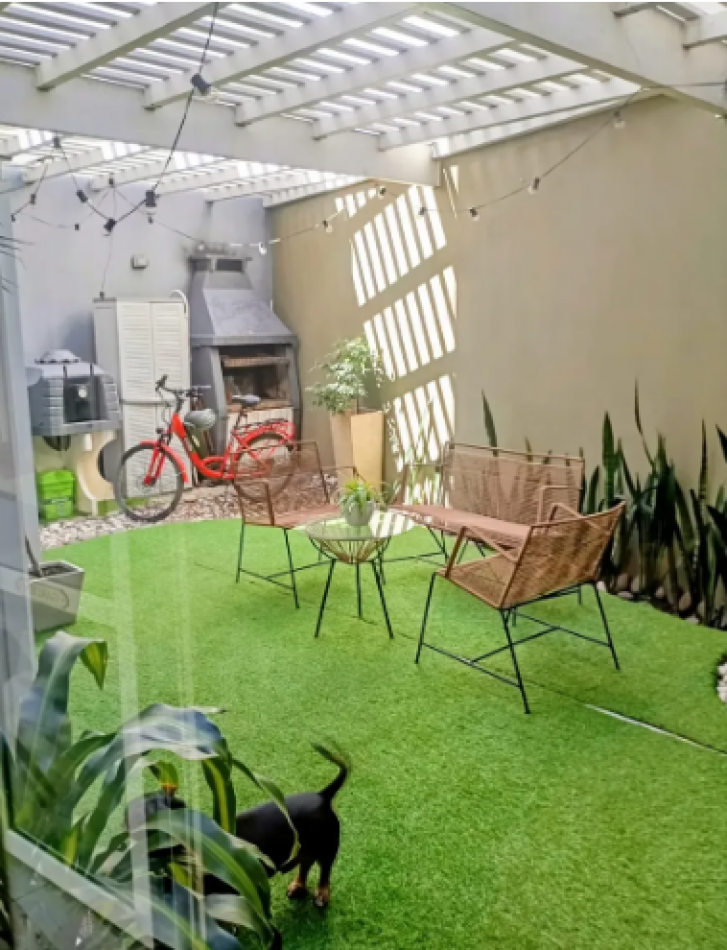 En Venta Excelente 3 Amb Gran Patio con Jardin, Parrilla y Horno de Barro en Caballito