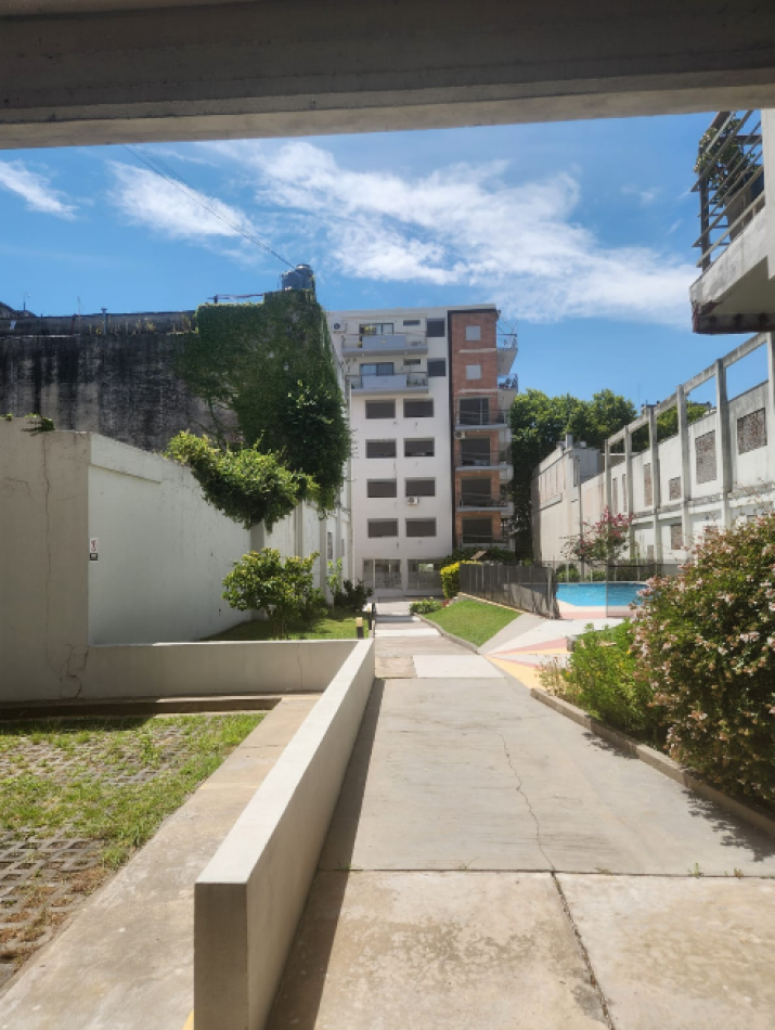 Venta semipiso 7 amb con cochera en torre de categoria Almagro