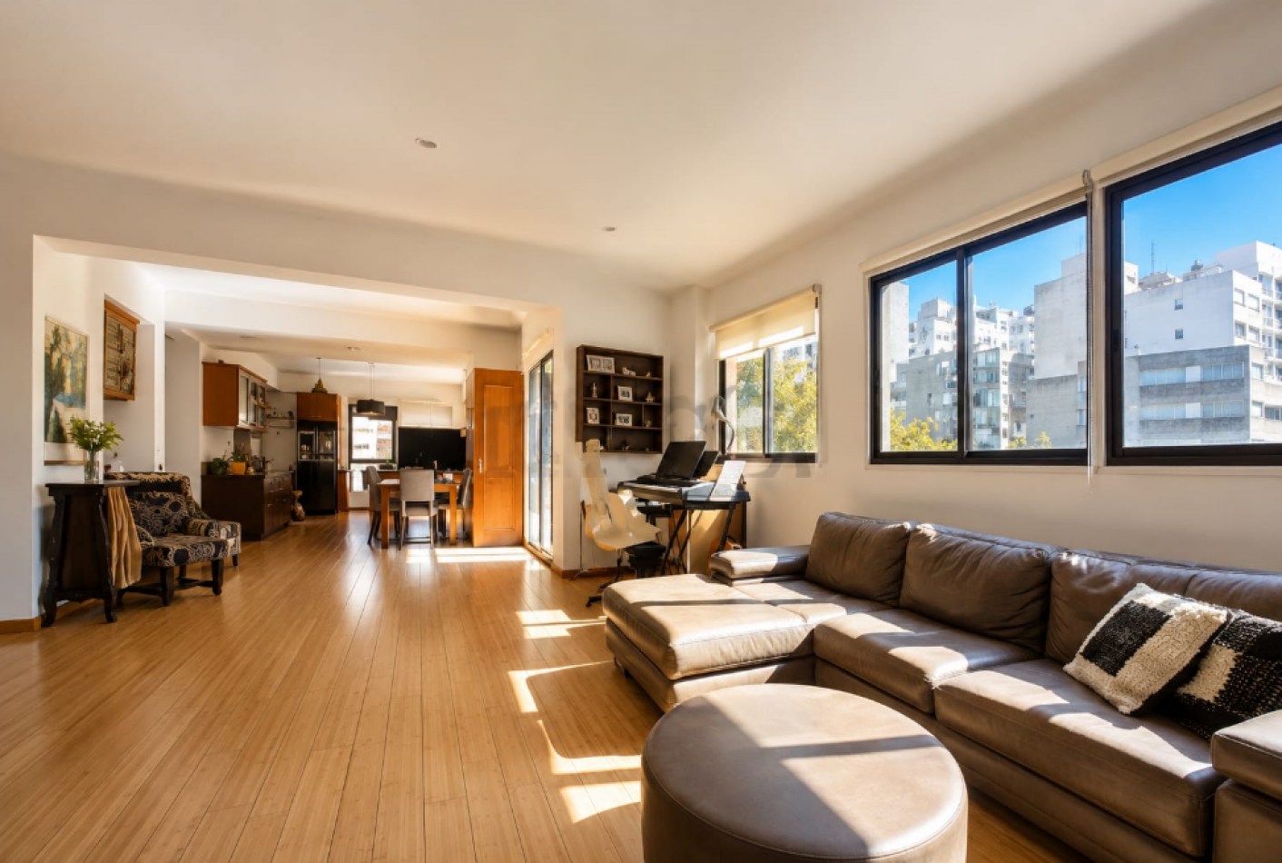 Venta semipiso 7 amb con cochera en torre de categoria Almagro